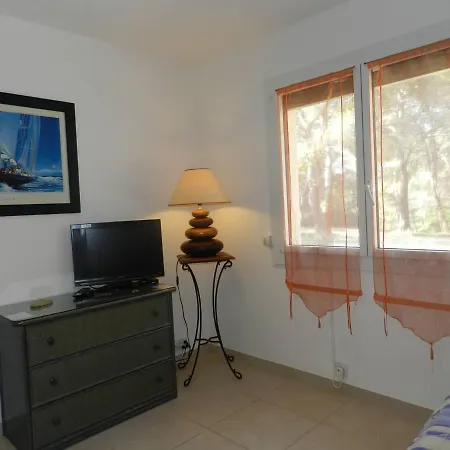 Bormes-les-mimosas, 3 Pieces, 4 Personnes - Fr-1-713-16 Apartment Le Lavandou